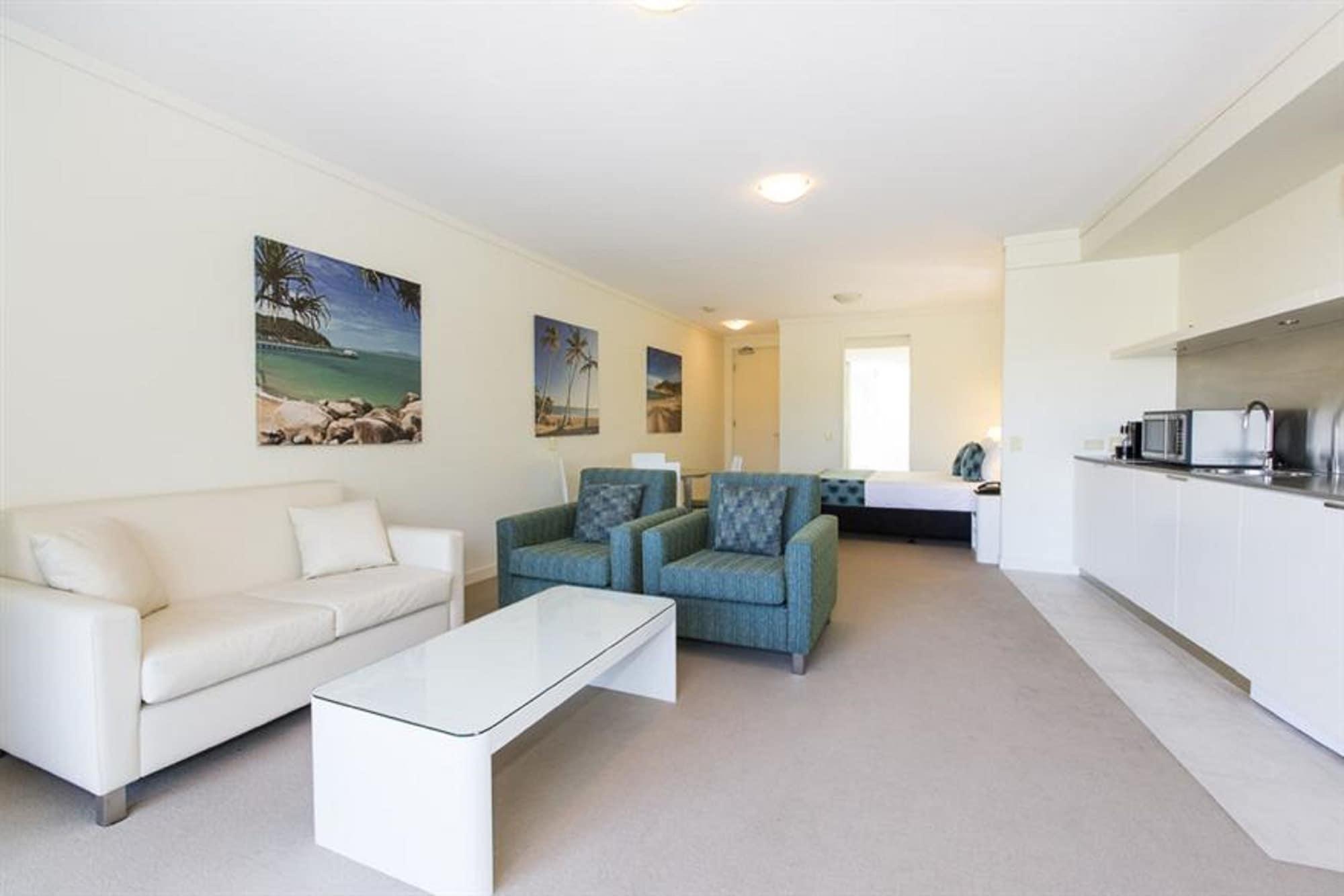 Hotel Peppers Blue on Blue à Nelly Bay Extérieur photo Studio apartment